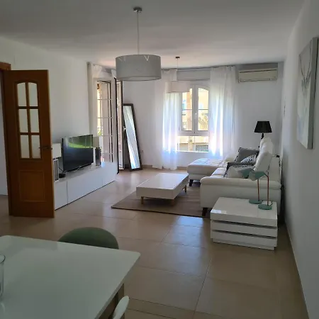 Cozy Beach Apartment *