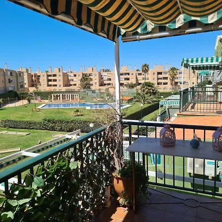 Cozy Beach Apartment *