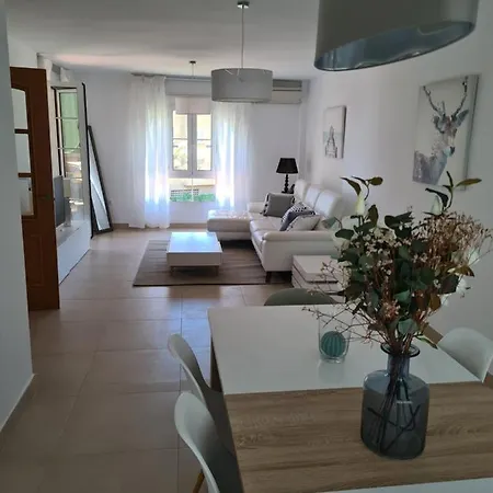 Cozy Beach Apartment Malaga
